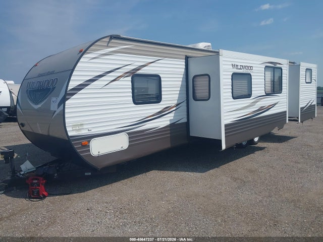 Wildwood Other 2018 4X4TWDH21J8803390 Image 2