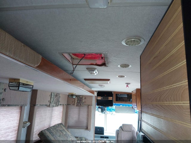 45647250 :رقم المزاد ، 3FCMF53G9TJA00717 vin ، 1996 Ford F530 Super Duty مزاد بيع