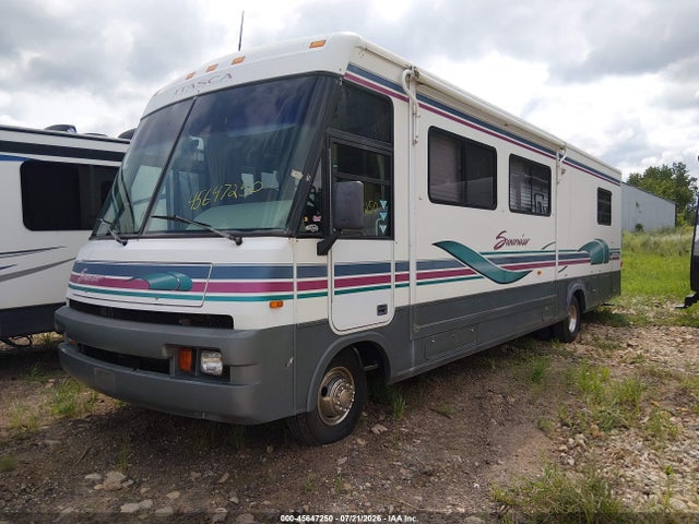 45647250 :رقم المزاد ، 3FCMF53G9TJA00717 vin ، 1996 Ford F530 Super Duty مزاد بيع