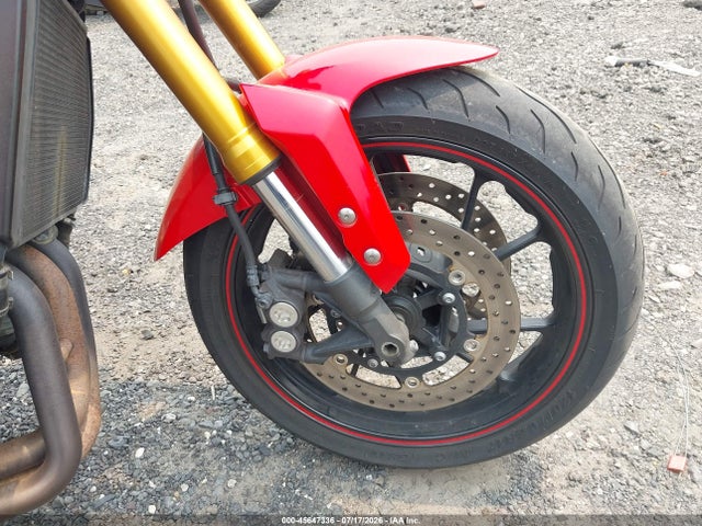 Yamaha FZ09 2014 JYARN33E4EA001053 Image 16