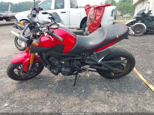 Yamaha FZ09 2014 JYARN33E4EA001053 Image 14