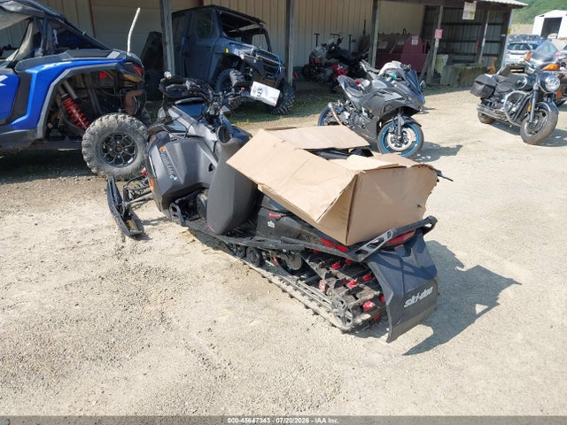 Ski-Doo Renegade 900x 2024 2BPSDARJ7RV000232 Image 3