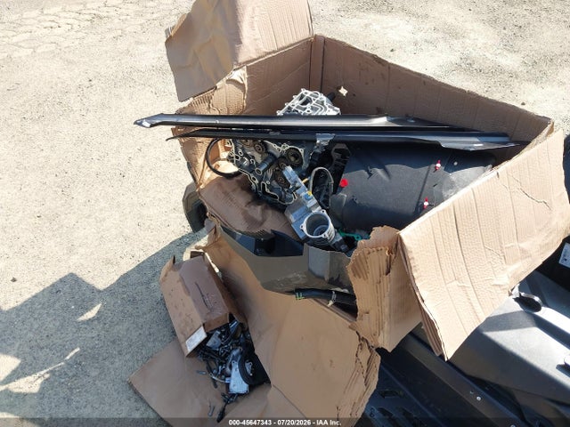Ski-Doo Renegade 900x 2024 2BPSDARJ7RV000232 Image 6