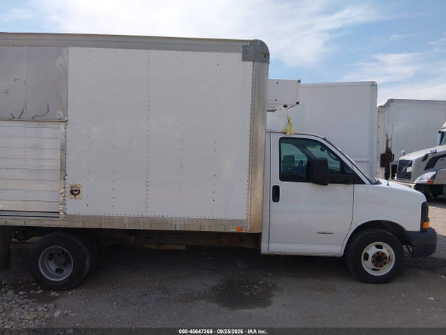 2015 Chevrolet Express Cutaway 4500 მანქანა იყიდება აუქციონზე, vin: 1GB6G5CG6F1155655, აუქციონის ნომერი: 45647369