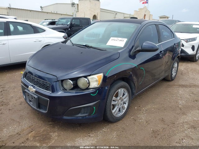 Chevrolet Sonic Lt Auto 2015 1G1JC5SB5F4128509 Image 2