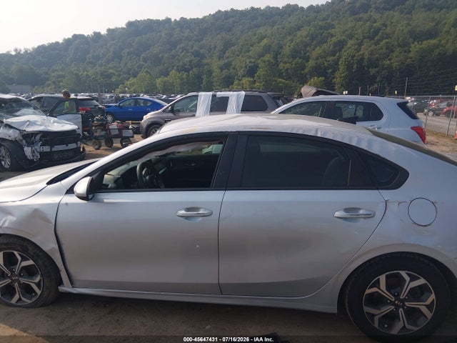 45647431 :رقم المزاد ، 3KPF24AD3LE255606 vin ، 2020 Kia Forte Lxs مزاد بيع