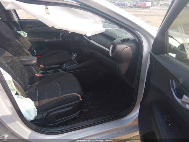 45647431 :رقم المزاد ، 3KPF24AD3LE255606 vin ، 2020 Kia Forte Lxs مزاد بيع