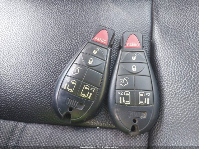 2014 Chrysler Town & Country S მანქანა იყიდება აუქციონზე, vin: 2C4RC1HG2ER307222, აუქციონის ნომერი: 45647480