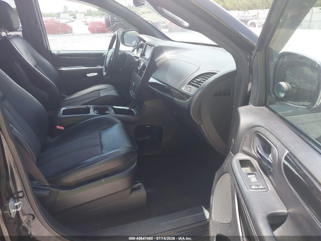 2014 Chrysler Town & Country S მანქანა იყიდება აუქციონზე, vin: 2C4RC1HG2ER307222, აუქციონის ნომერი: 45647480