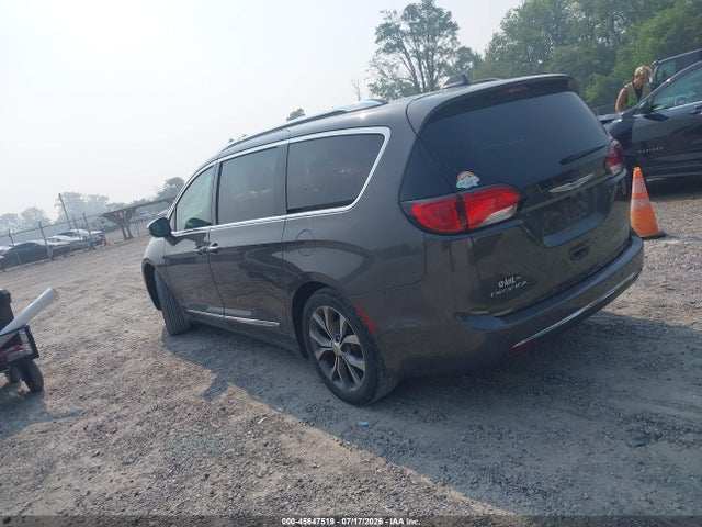 2018 Chrysler Pacifica Limited მანქანა იყიდება აუქციონზე, vin: 2C4RC1GG4JR186480, აუქციონის ნომერი: 45647519