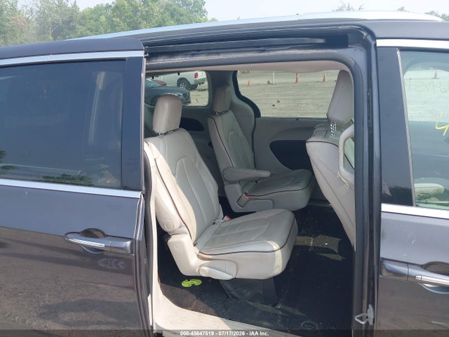 2018 Chrysler Pacifica Limited მანქანა იყიდება აუქციონზე, vin: 2C4RC1GG4JR186480, აუქციონის ნომერი: 45647519