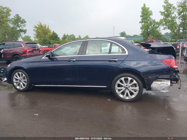 45647530 :رقم المزاد ، WDDZF4KB2JA399412 vin ، 2018 Mercedes-benz E 300 4matic مزاد بيع