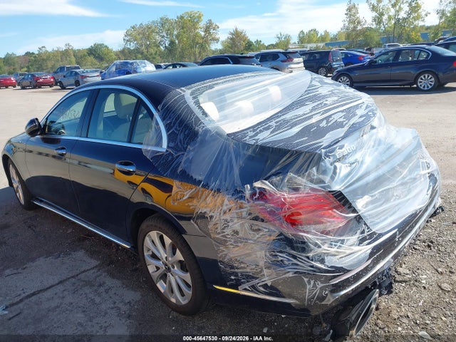 45647530 :رقم المزاد ، WDDZF4KB2JA399412 vin ، 2018 Mercedes-benz E 300 4matic مزاد بيع