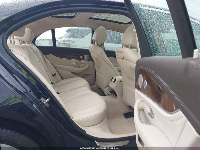 45647530 :رقم المزاد ، WDDZF4KB2JA399412 vin ، 2018 Mercedes-benz E 300 4matic مزاد بيع