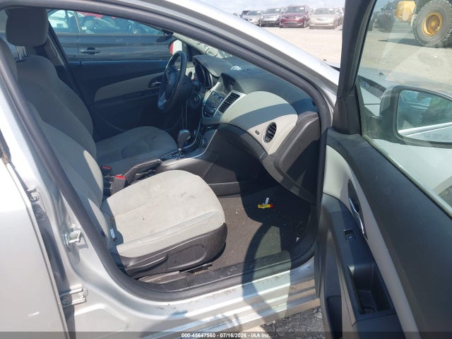 1G1PC5SBXE7400348 Chevrolet Cruze 1lt Auto
