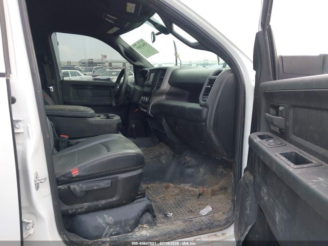 45647651 :رقم المزاد ، 3C6UR5HJ0NG155322 vin ، 2022 Ram 2500 Tradesman  4x4 8' Box مزاد بيع
