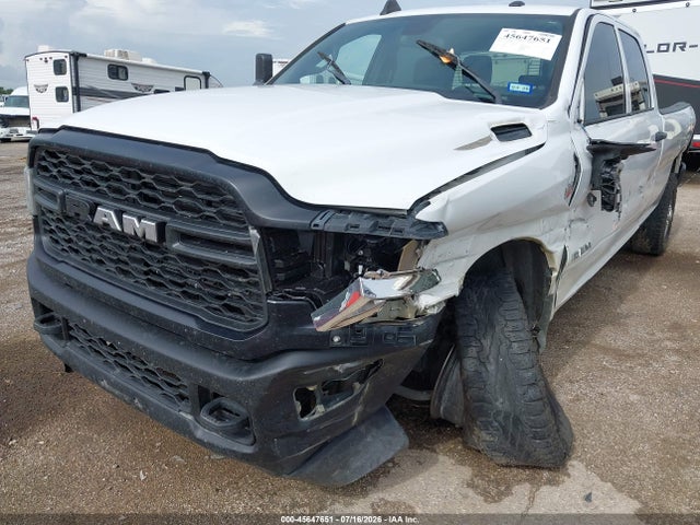 45647651 :رقم المزاد ، 3C6UR5HJ0NG155322 vin ، 2022 Ram 2500 Tradesman  4x4 8' Box مزاد بيع