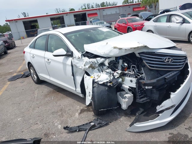 2017 Hyundai Sonata Se მანქანა იყიდება აუქციონზე, vin: 5NPE24AFXHH588224, აუქციონის ნომერი: 45647663