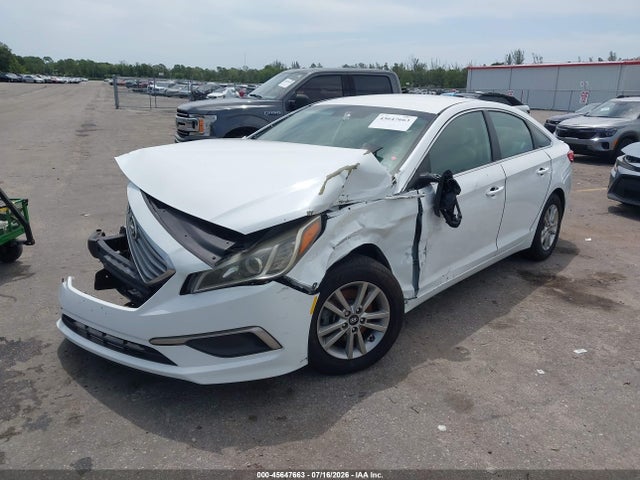 2017 Hyundai Sonata Se მანქანა იყიდება აუქციონზე, vin: 5NPE24AFXHH588224, აუქციონის ნომერი: 45647663