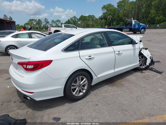 2017 Hyundai Sonata Se მანქანა იყიდება აუქციონზე, vin: 5NPE24AFXHH588224, აუქციონის ნომერი: 45647663