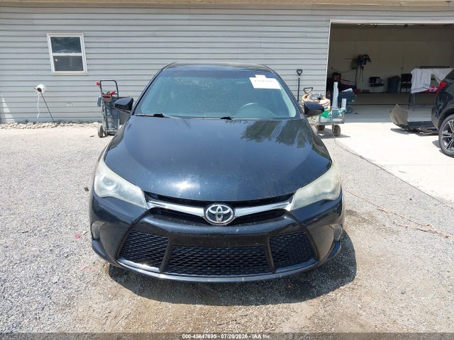 45647695 :رقم المزاد ، 4T1BF1FK1FU003685 vin ، 2015 Toyota Camry Xse مزاد بيع