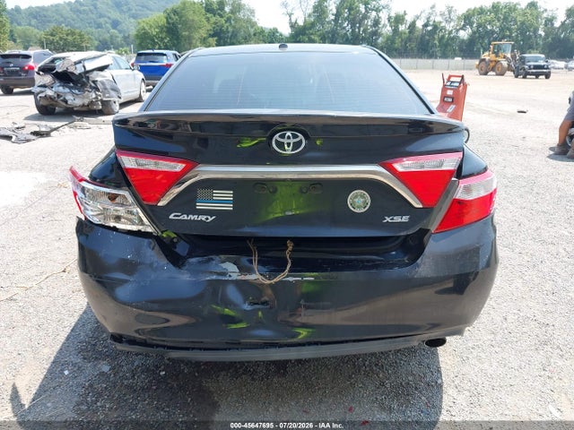 45647695 :رقم المزاد ، 4T1BF1FK1FU003685 vin ، 2015 Toyota Camry Xse مزاد بيع