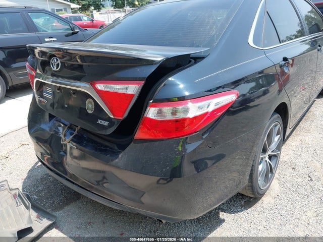 45647695 :رقم المزاد ، 4T1BF1FK1FU003685 vin ، 2015 Toyota Camry Xse مزاد بيع