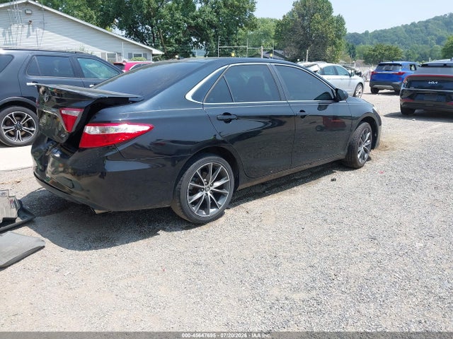 45647695 :رقم المزاد ، 4T1BF1FK1FU003685 vin ، 2015 Toyota Camry Xse مزاد بيع