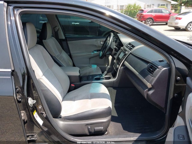 45647695 :رقم المزاد ، 4T1BF1FK1FU003685 vin ، 2015 Toyota Camry Xse مزاد بيع