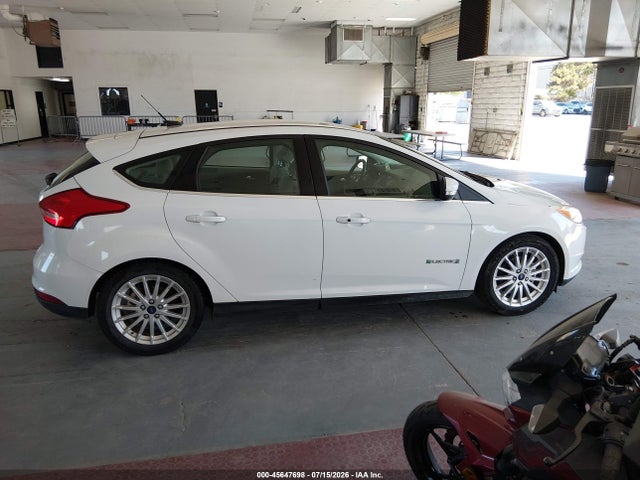 Ford FOCUS ELECTRIC 2018 1FADP3R49JL296114 Image 13