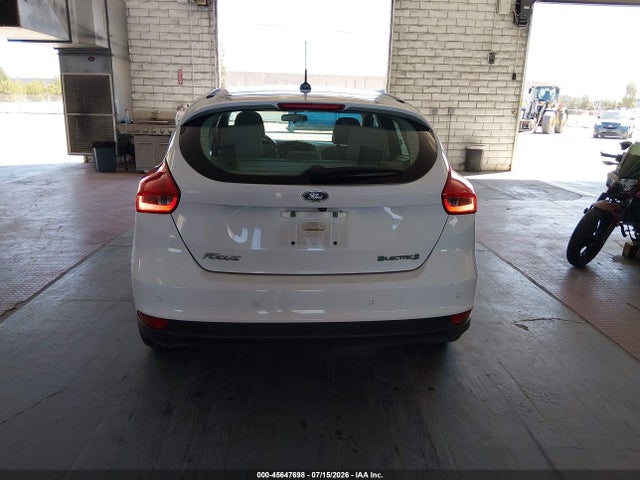 Ford FOCUS ELECTRIC 2018 1FADP3R49JL296114 Image 16