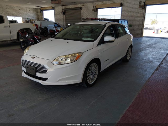 Ford FOCUS ELECTRIC 2018 1FADP3R49JL296114 Image 2