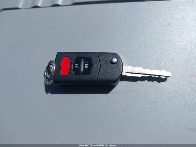 JM1DE1KZ3E0177976 Mazda Mazda2 Sport