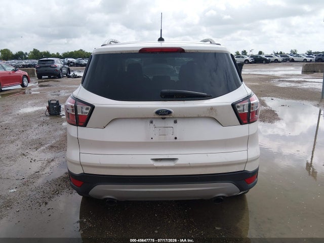 45647775 :رقم المزاد ، 1FMCU0JD8HUD75864 vin ، 2017 Ford Escape Titanium مزاد بيع