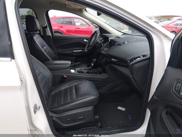 45647775 :رقم المزاد ، 1FMCU0JD8HUD75864 vin ، 2017 Ford Escape Titanium مزاد بيع