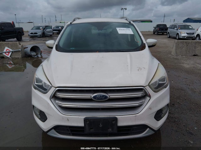 45647775 :رقم المزاد ، 1FMCU0JD8HUD75864 vin ، 2017 Ford Escape Titanium مزاد بيع