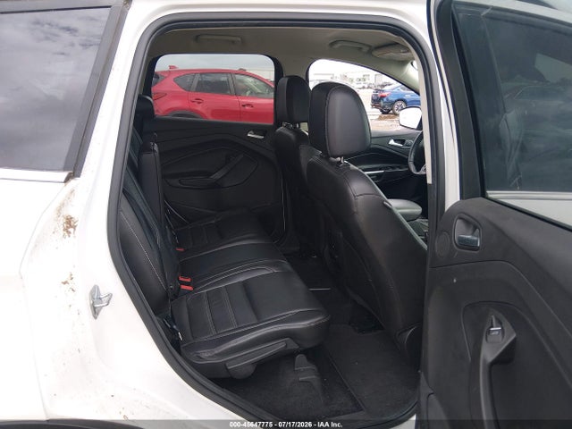 45647775 :رقم المزاد ، 1FMCU0JD8HUD75864 vin ، 2017 Ford Escape Titanium مزاد بيع