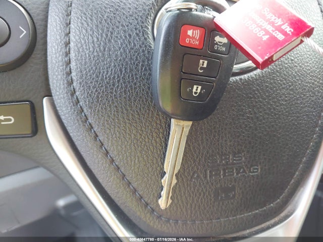 2T1BURHE0FC312951 Toyota Corolla S Plus