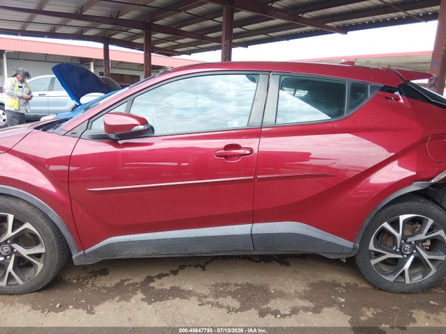 Toyota C-HR XLE 2018 NMTKHMBX3JR046597 Image 14