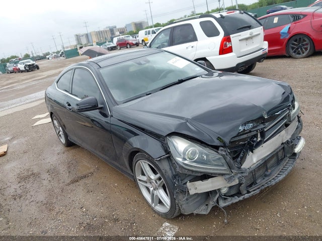 45647811 :رقم المزاد ، WDDGJ4HB5FG369242 vin ، 2015 Mercedes-benz C 250 مزاد بيع