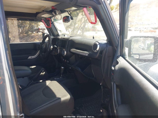 1C4BJWEGXEL284029 Jeep Wrangler Unlimited Sahara