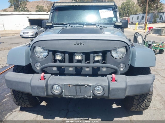 1C4BJWEGXEL284029 Jeep Wrangler Unlimited Sahara