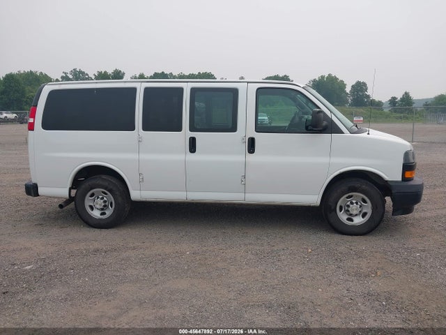 1GAWGEFP1L1233531 Chevrolet Express Passenger Rwd 2500 Regular Wheelbase Ls