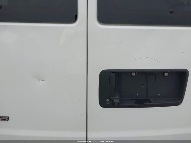 1GAWGEFP1L1233531 Chevrolet Express Passenger Rwd 2500 Regular Wheelbase Ls