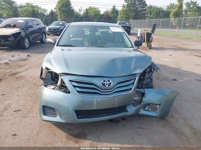 45647914 :رقم المزاد ، 4T1BF3EK4BU593257 vin ، 2011 Toyota Camry Le مزاد بيع