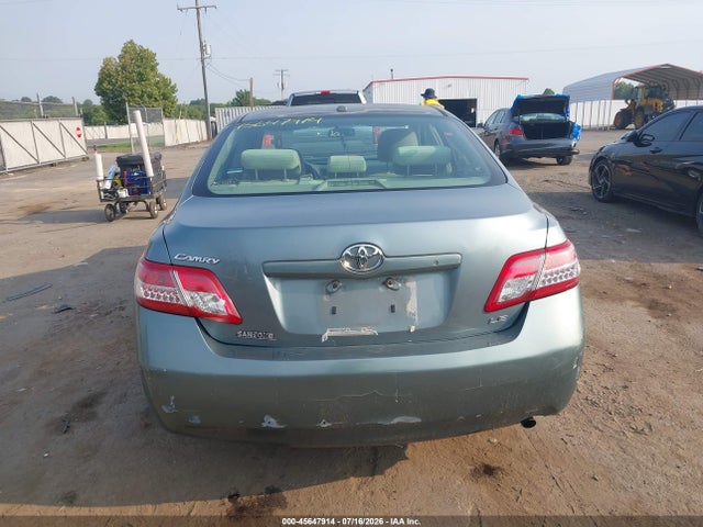 45647914 :رقم المزاد ، 4T1BF3EK4BU593257 vin ، 2011 Toyota Camry Le مزاد بيع