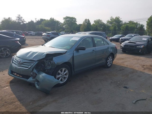 45647914 :رقم المزاد ، 4T1BF3EK4BU593257 vin ، 2011 Toyota Camry Le مزاد بيع