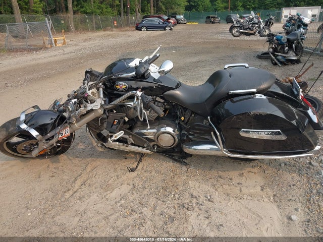 2010 Victory Motorcycles Cross Country მანქანა იყიდება აუქციონზე, vin: 5VPDB36D7A3002739, აუქციონის ნომერი: 45648010
