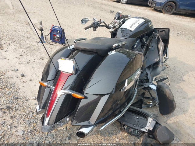 2010 Victory Motorcycles Cross Country მანქანა იყიდება აუქციონზე, vin: 5VPDB36D7A3002739, აუქციონის ნომერი: 45648010