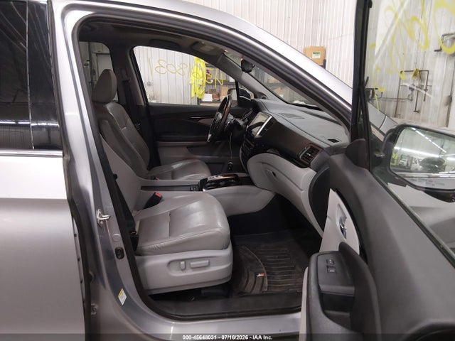 Auction sale of the 2016 Honda Pilot Touring, vin: 5FNYF6H95GB026824, lot number: 45648031